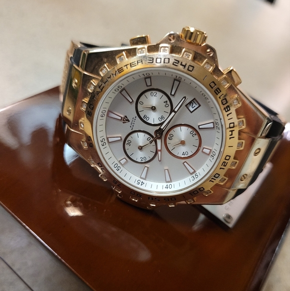 Aqua Master Men's Watch - Picture 2 of 12